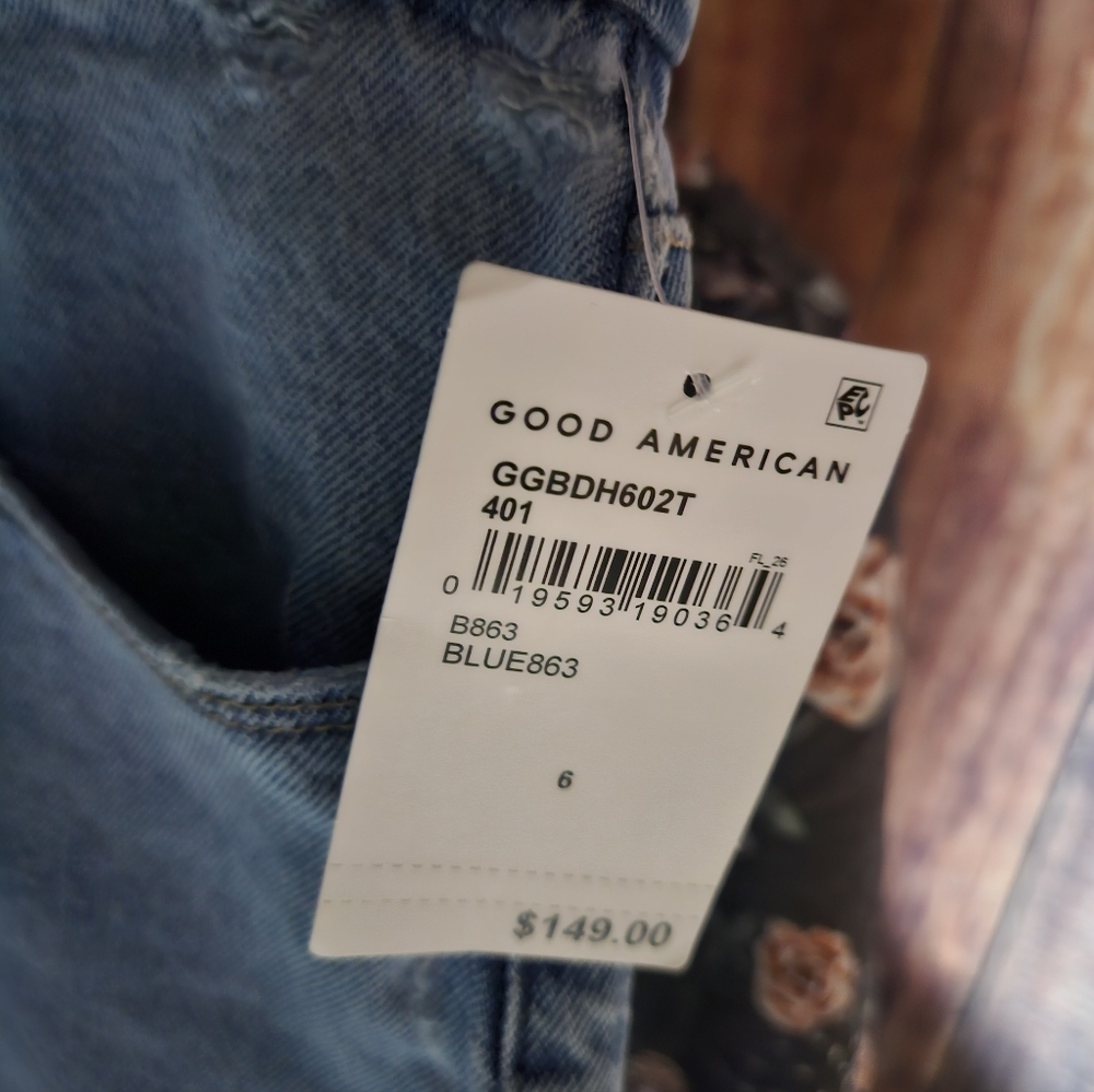 Good American "Good Girlfriend' NWT Mid Rise Jeans Women Size 6/28 - Picture 3 of 8